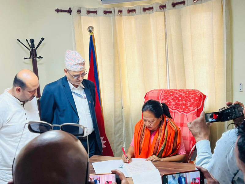 मधेस प्रदेशः शपथ खाएको एक हप्तापछि बेची लुंगेलीले पाइन् जिम्मेवारी 