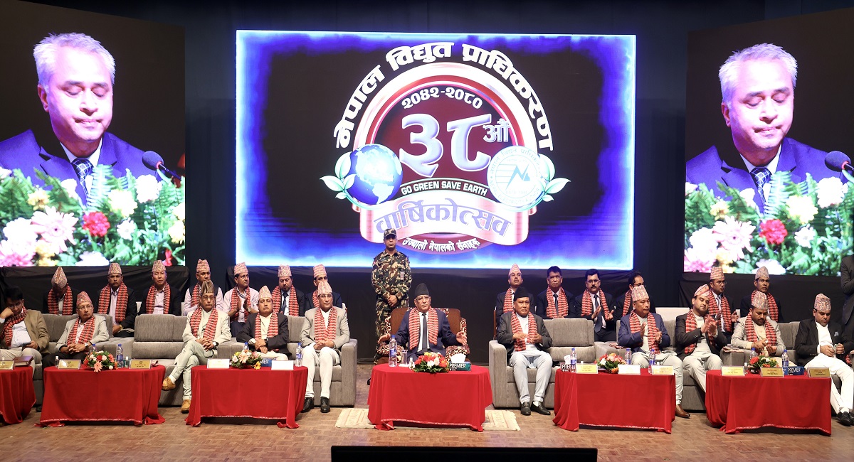 दिनमा १८ घण्टाको लोडसेडिङ अन्त्य गर्छुभन्दा मजाक गरे : प्रधानमन्त्री