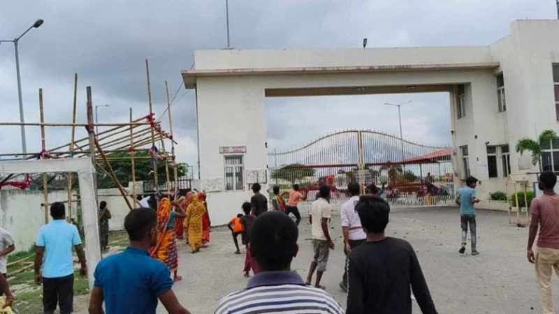 विराटनगर आईसीपी क्षेत्रमा तनाव, १० राउन्ड अश्रु ग्यास प्रहार