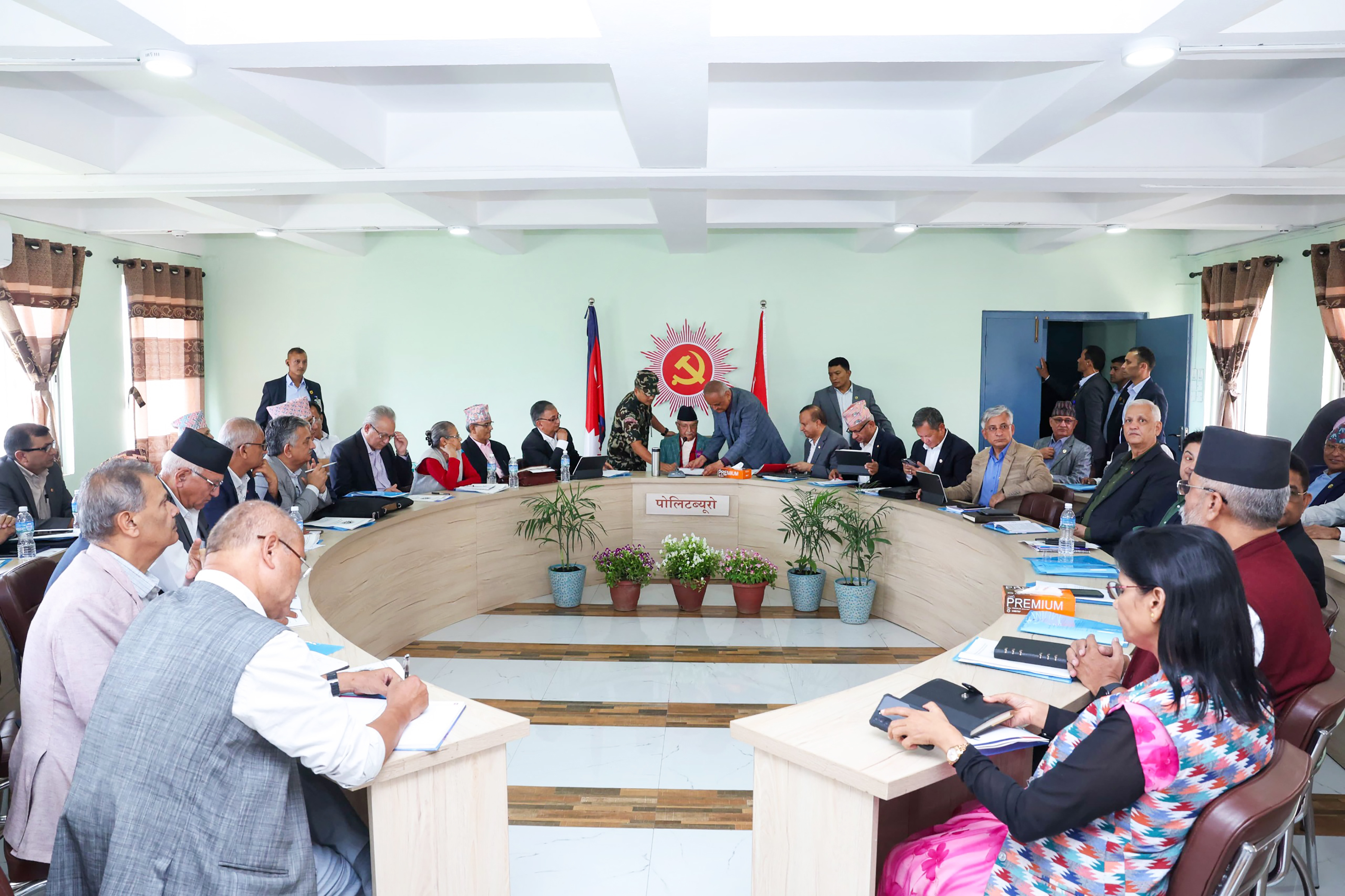 एमाले पोलिटब्युरो बैठक आज पनि 