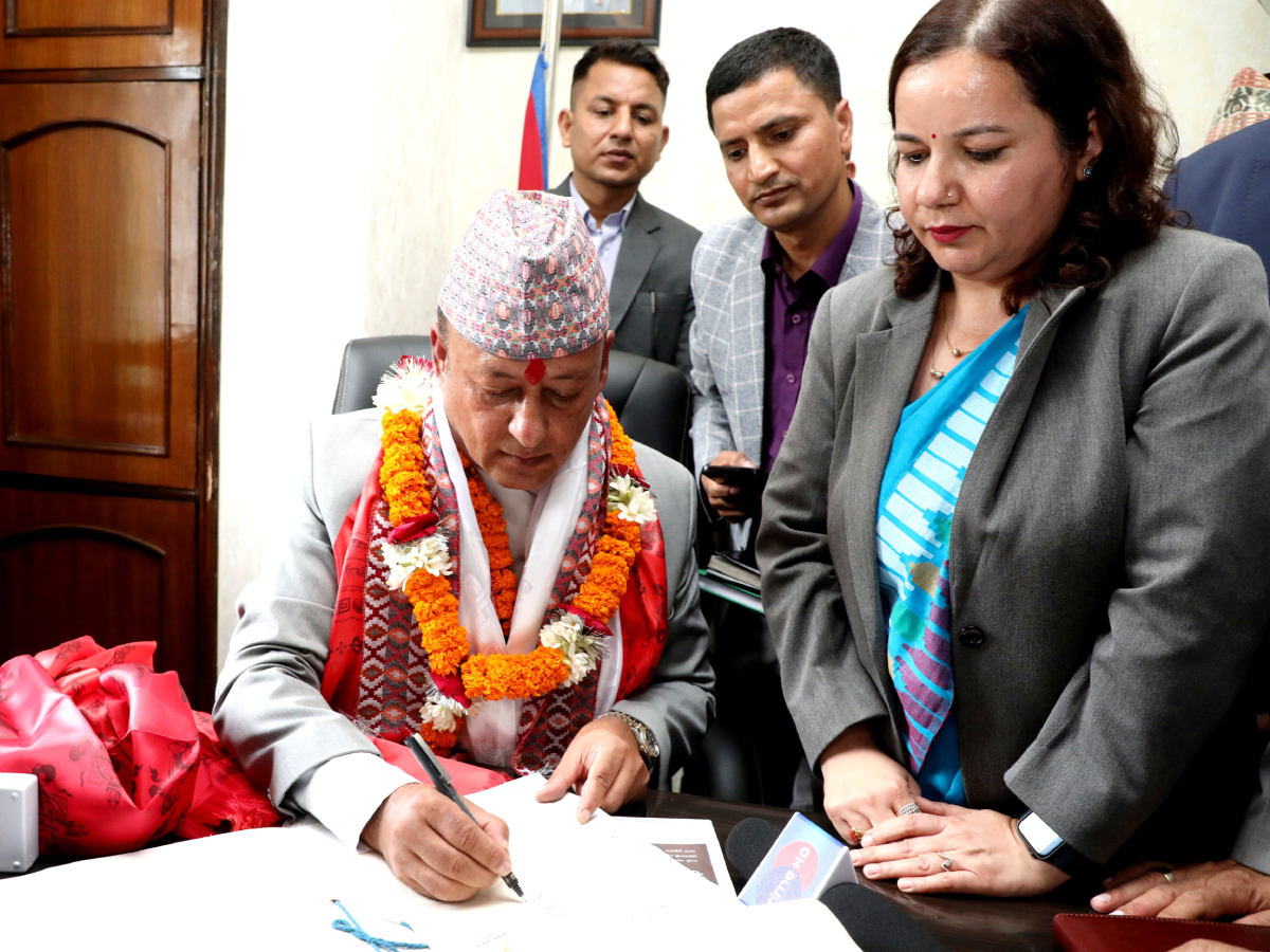 ऊर्जा क्षेत्रका जानकार खड्कालाई ऊर्जा मन्त्रालयको जिम्मेवारी