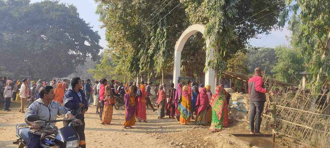 थुनुवाको मृत्युपछि धनुषामा प्रदर्शन, प्रहरीले चलाएको गोली लागेर एक जना घाइते
