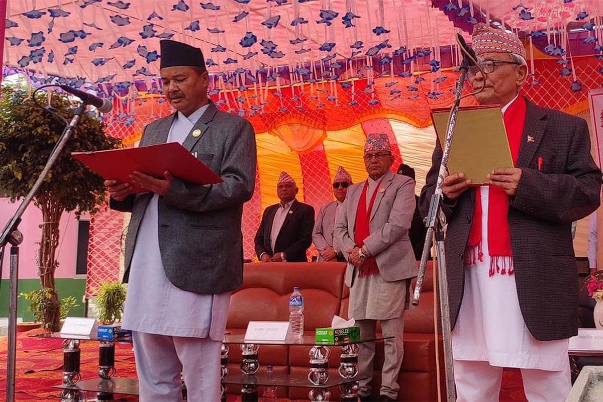 लुम्बिनीका नवनियुक्त मुख्यमन्त्री चौधरीले लिए शपथ