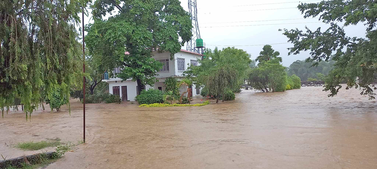दाङको देउखुरी क्षेत्र डुबानमा 