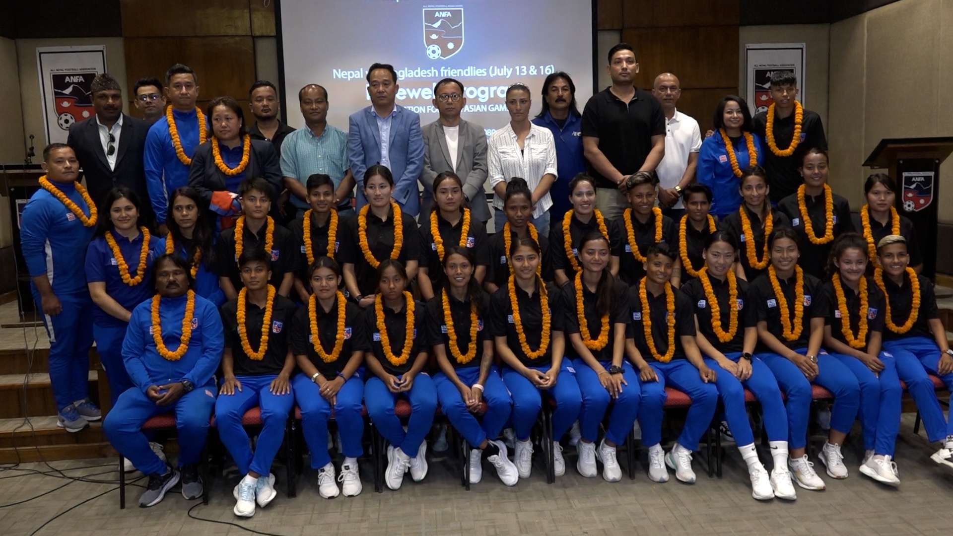 मैत्रीपूर्ण खेलका लागि राष्ट्रिय महिला फुटबल टोली बंगलादेश जाँदै