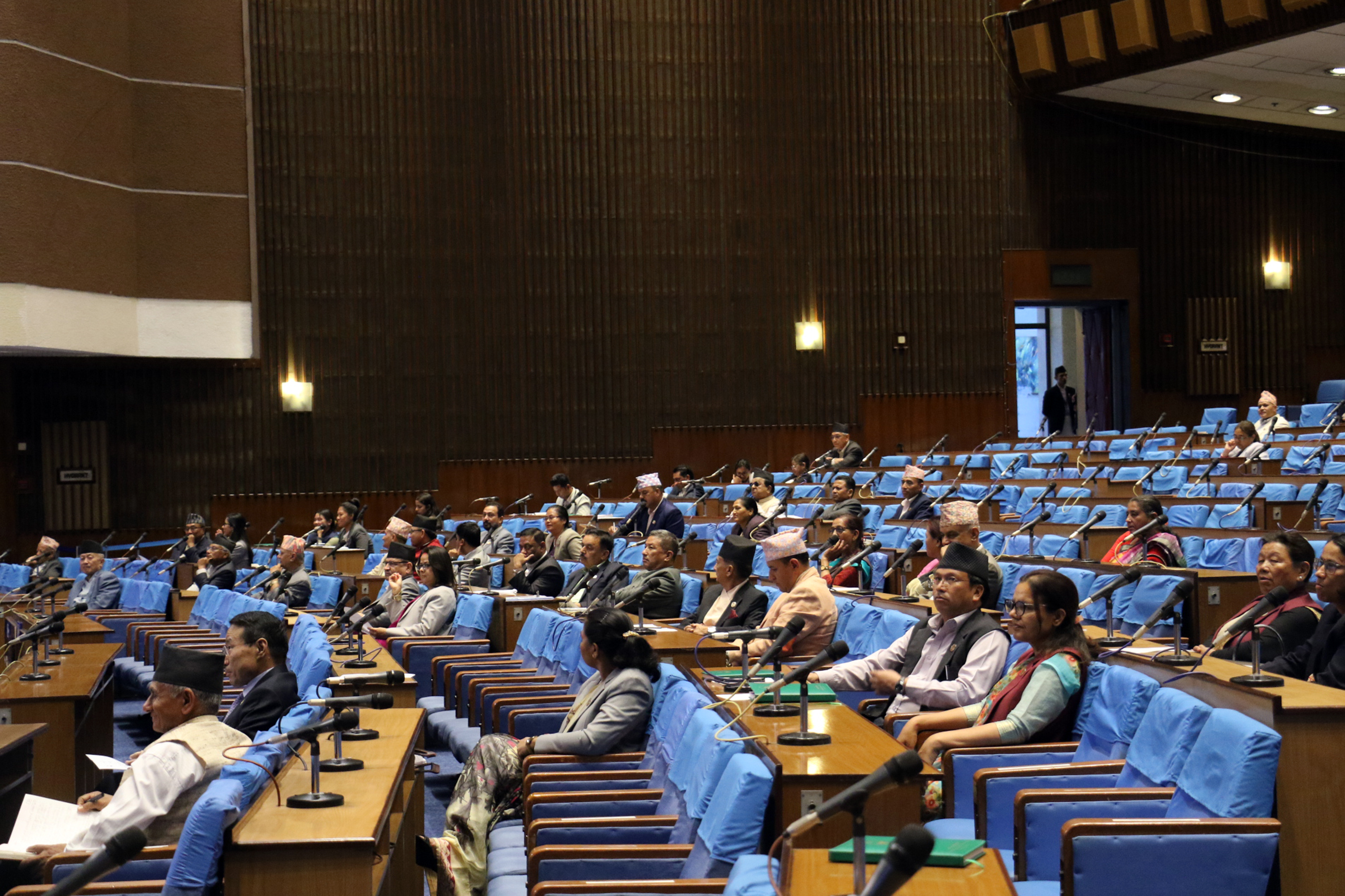 प्रतिनिधि सभामा सांसदले उठाएका प्रश्नको उत्तर दिँदै मन्त्रीहरू