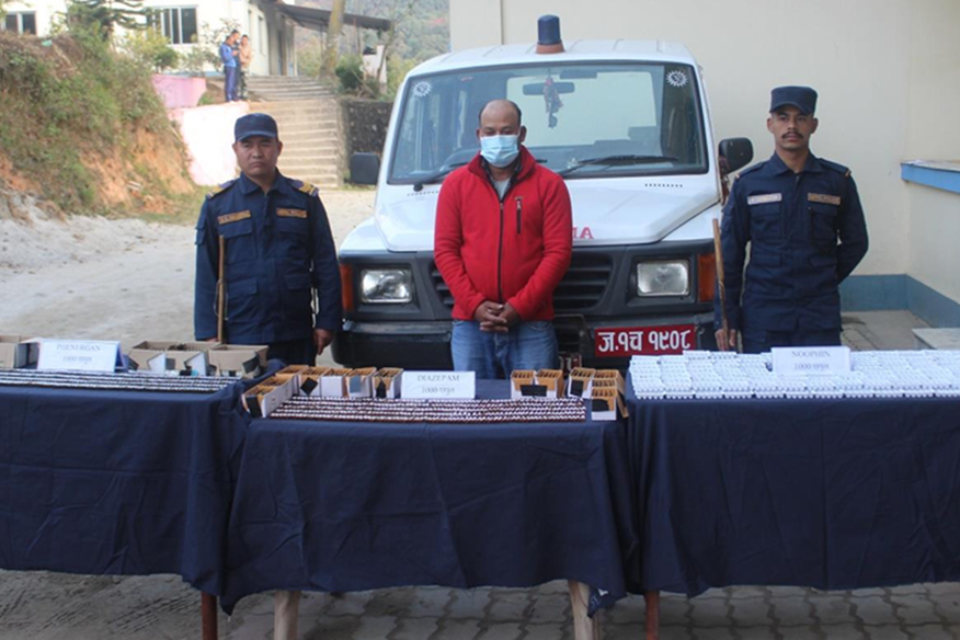बिरामी बोक्ने एम्बुलेन्समा लागुऔषध तस्करी, चालक पक्राउ
