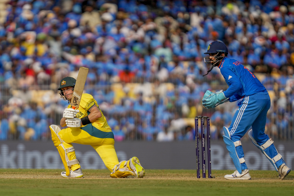 अष्ट्रेलियाले दियो भारतलाई २ सय रनको लक्ष्य