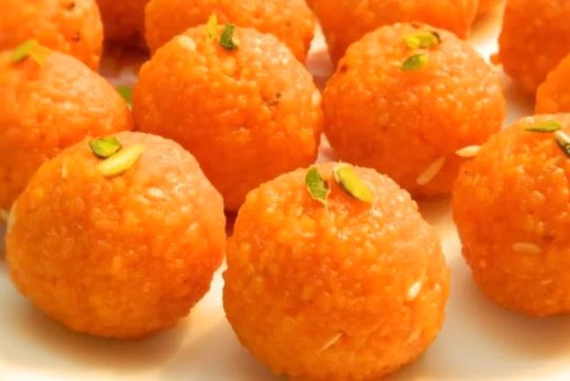 जनकपुरमा महाअष्टमीको दिन करिब तीन करोडको लड्डु बिक्री