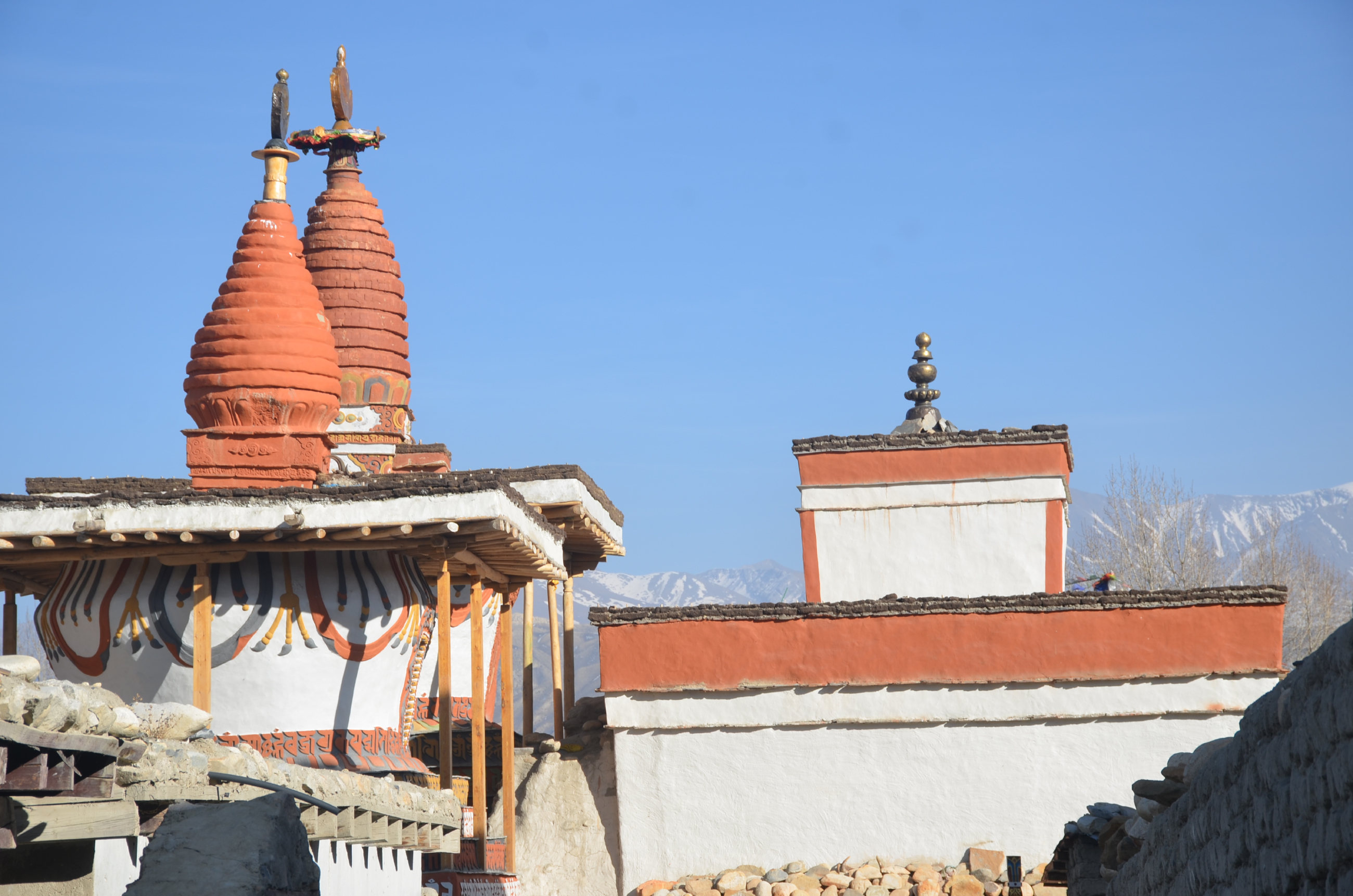मुस्ताङ : जता हेर्‍यो उतै राम्रो