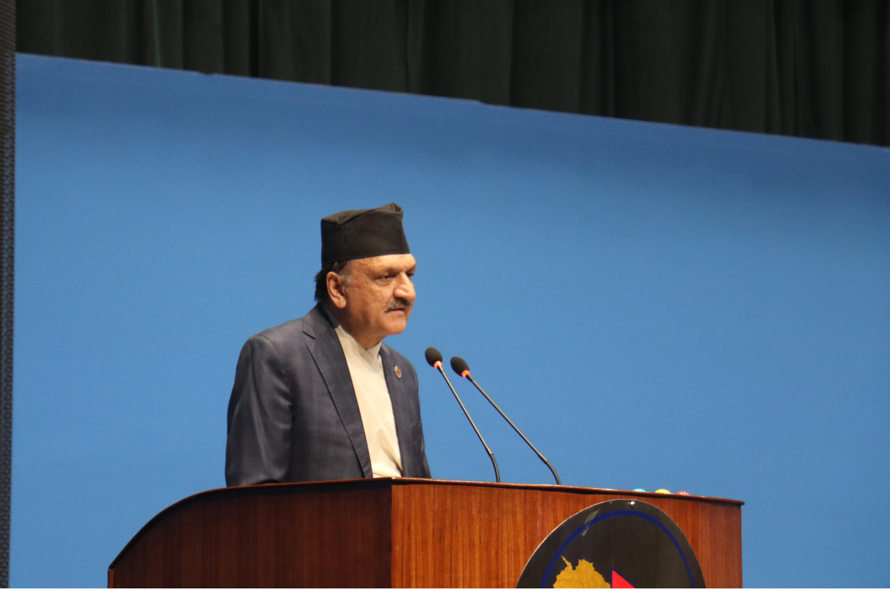 कृषि क्षेत्रमा आबद्ध जनसङ्ख्या घट्दै जाँदा उत्पादनमा कमी : अर्थमन्त्री महत