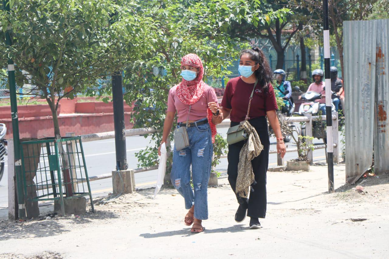 काठमाडौंमा प्रदूषण अत्याधिक बढ्यो, मास्क लगाएर मात्र बाहिर निस्कन मन्त्रालयको आग्रह