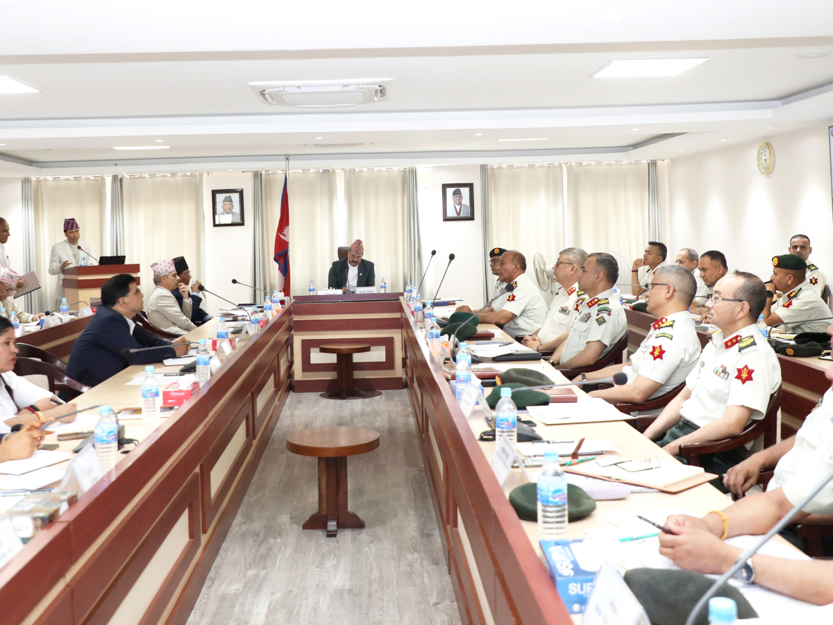 विकासका परियोजनामा थप मेहनत गर्न रक्षामन्त्रीको निर्देशन