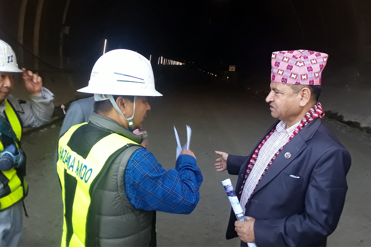 नागढुङ्गा सुरुङमार्ग : दसैँसम्म मुख्य टनेल जोडिसक्ने तयारी