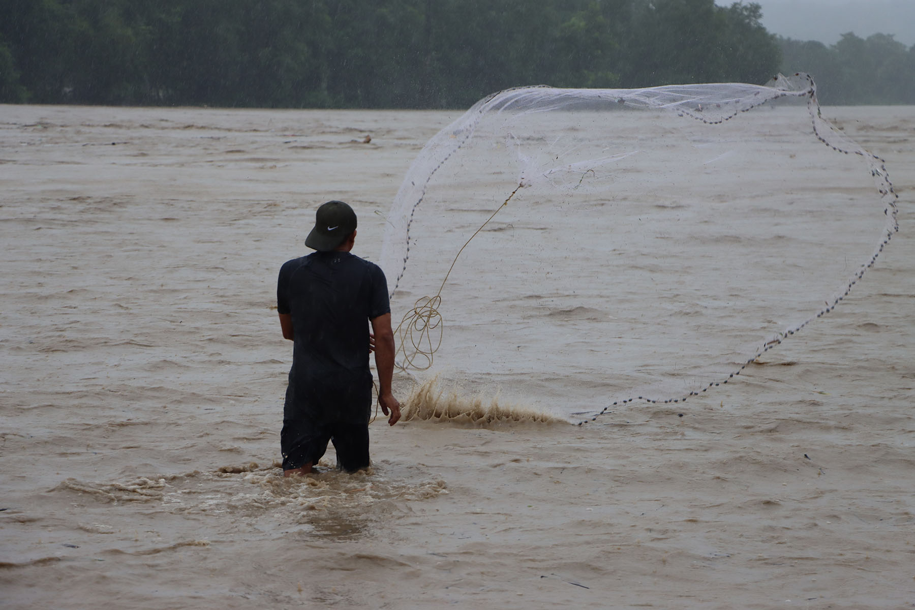 नारायणी नदीको जलसतह खतराको बिन्दुमाथि