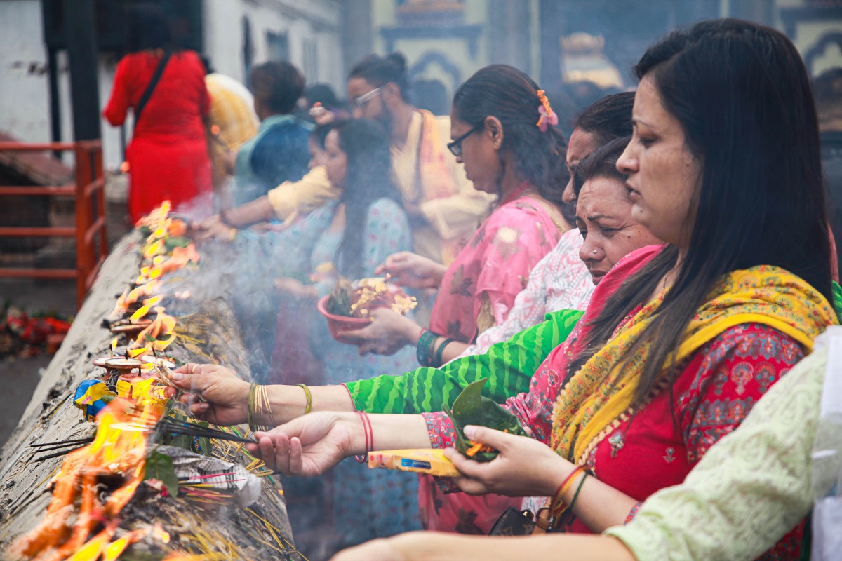 पशुपतिनाथका चार वटै ढोका खुला, पुरुष दर्शनार्थीलाई छैन प्रवेश अनुमति