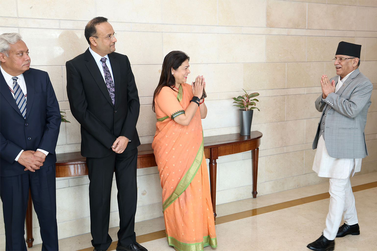 भारतको चारदिने औपचारिक भ्रमण गरी प्रधानमन्त्री प्रचण्ड स्वदेश फर्किँदै