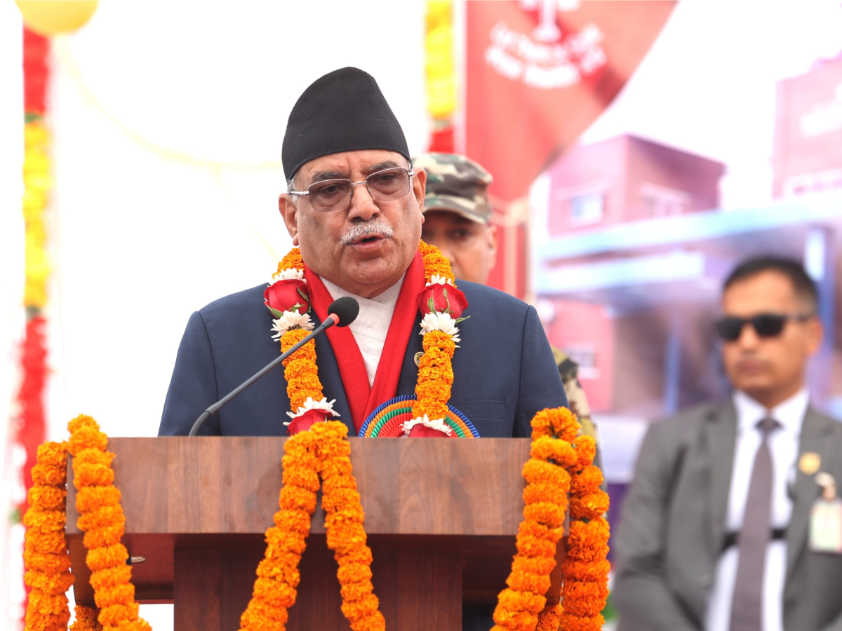 प्रकाश सपूतको गीतमा छमछमी नाचे प्रधानमन्त्री प्रचण्ड [भिडिओसहित]