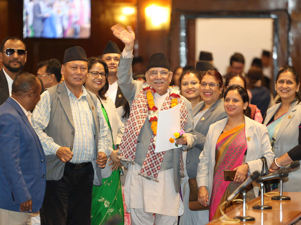 संसद्भित्र बधाई नपाएको विश्वासको मत