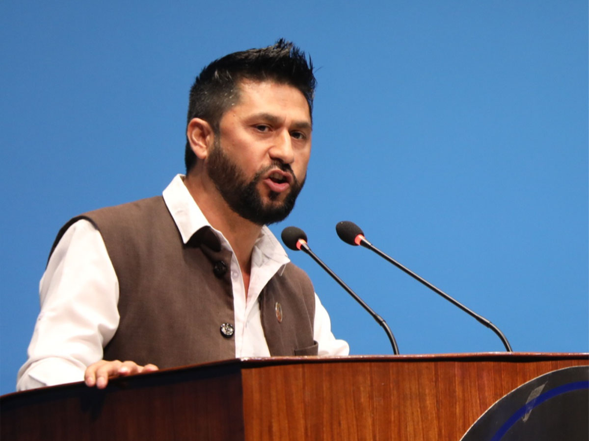 सरकार सत्ता टिकाउने काममा लागिपरेको छ : रवि लामिछाने