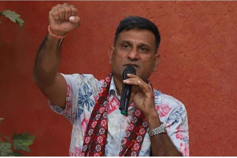 पूर्वडीआईजी खरेलले भ्रष्टाचार गरेको भन्दै अख्तियारमा उजुरी