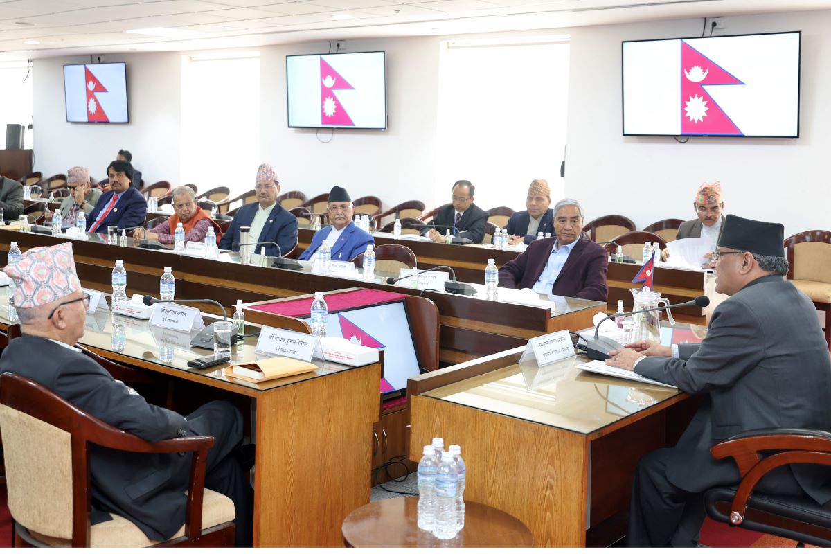 प्रधानमन्त्रीको आह्वानमा सिंहदरबारमा सर्वदलीय बैठक जारी 