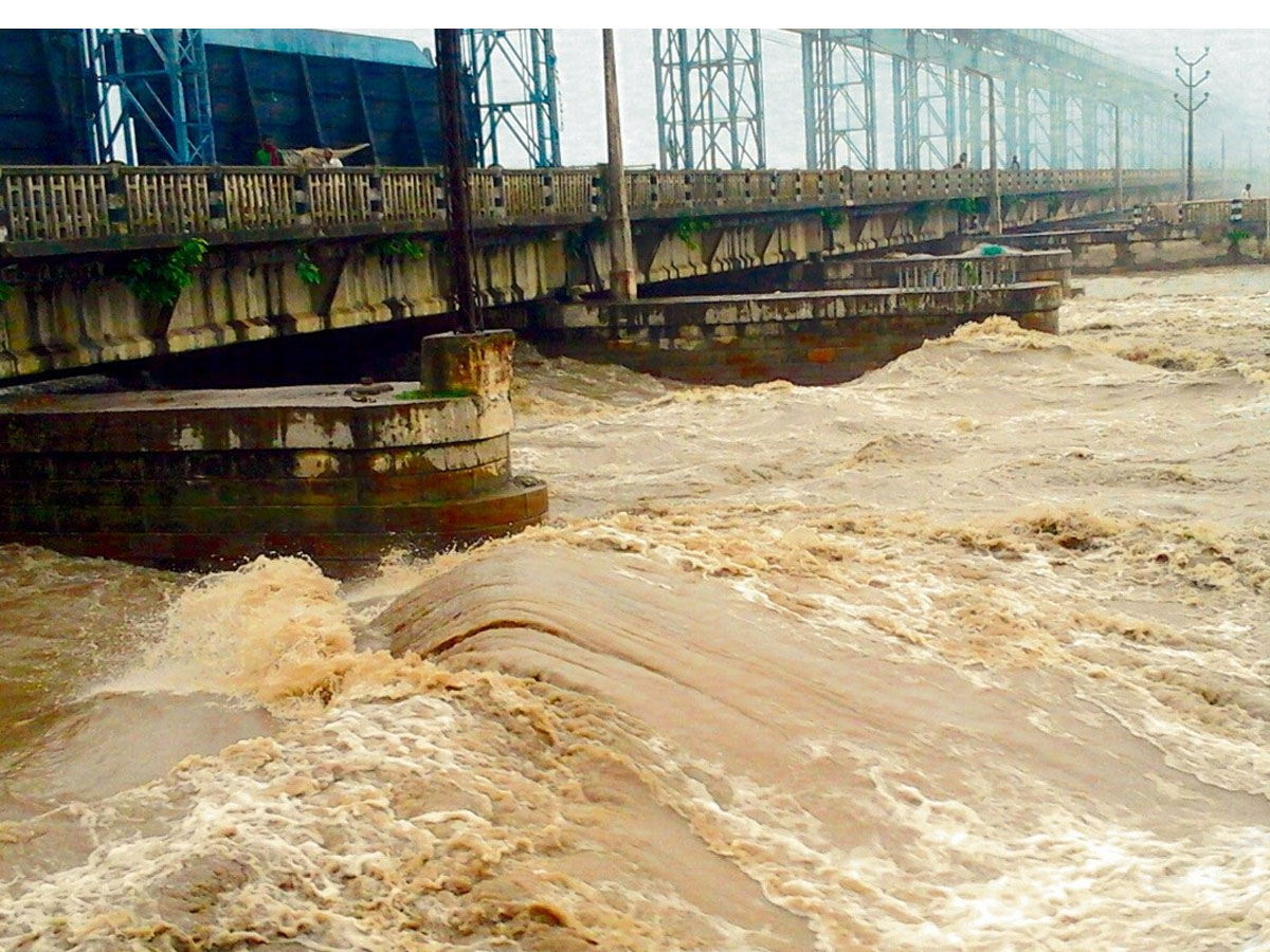 सप्तकोशी नदीमा पानीको बहाब घट्दै