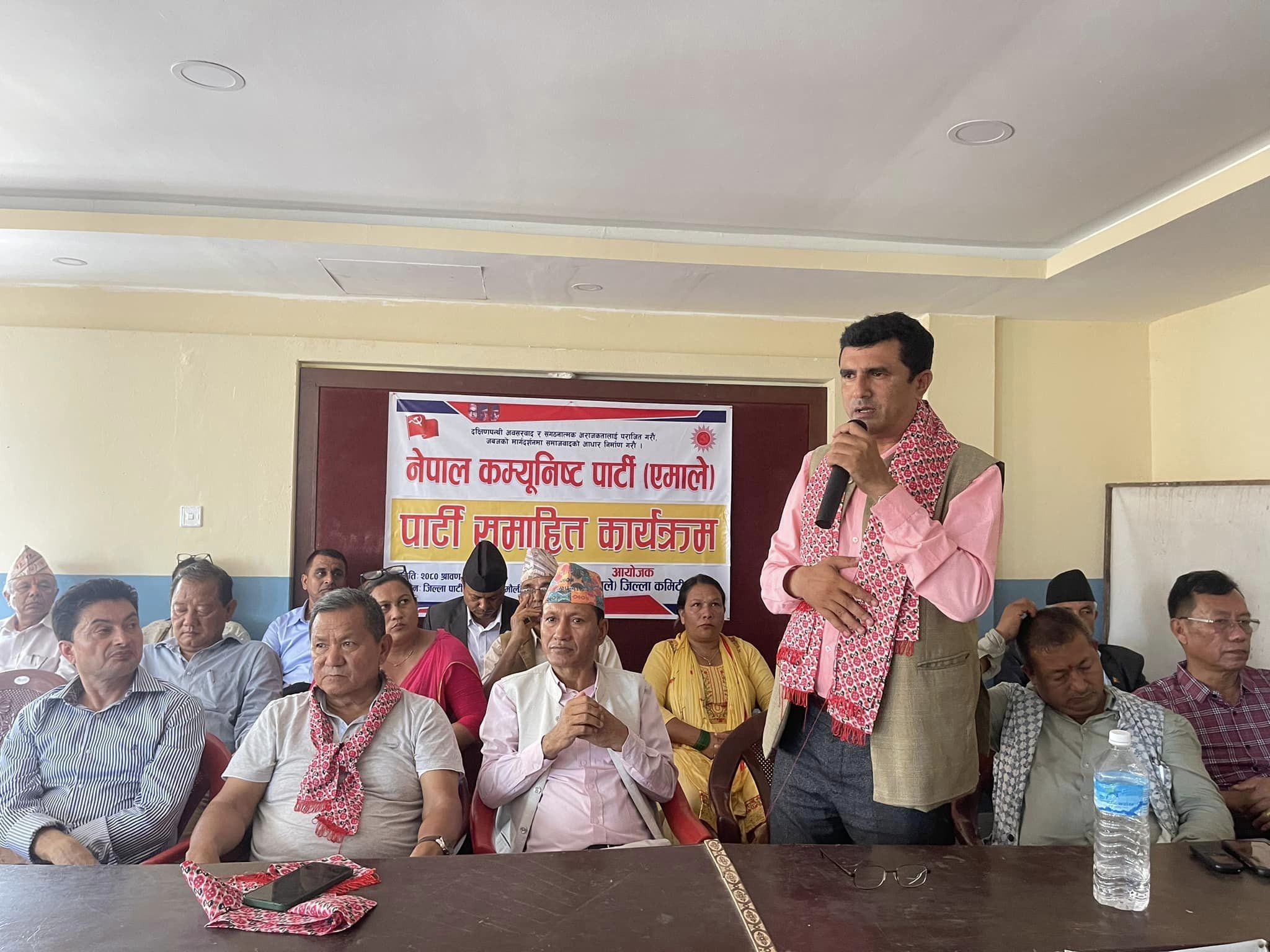 एकीकृत समाजवादीका जिल्ला अध्यक्ष नै एमालेमा प्रवेश